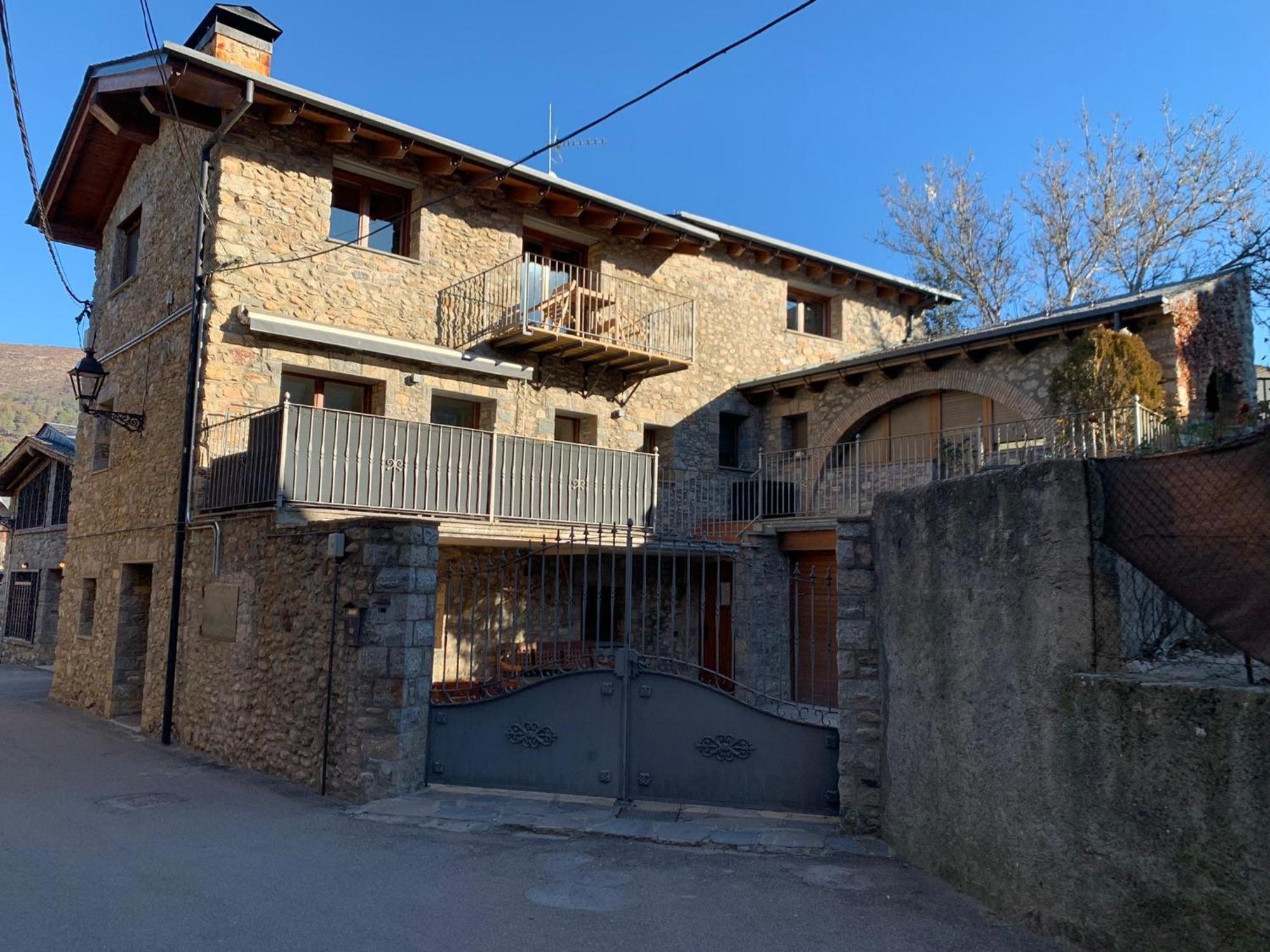 Apartaments Cal Bertran Bellver De Cerdanya Exterior photo